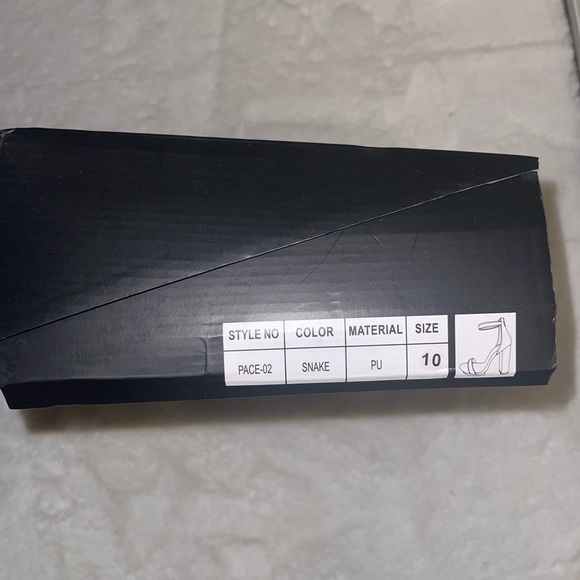 Fashion Nova Pace-02 Heels - Picture 2 of 5